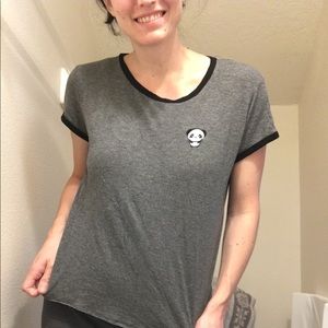 Super soft t-shirt with stitched panda on the front